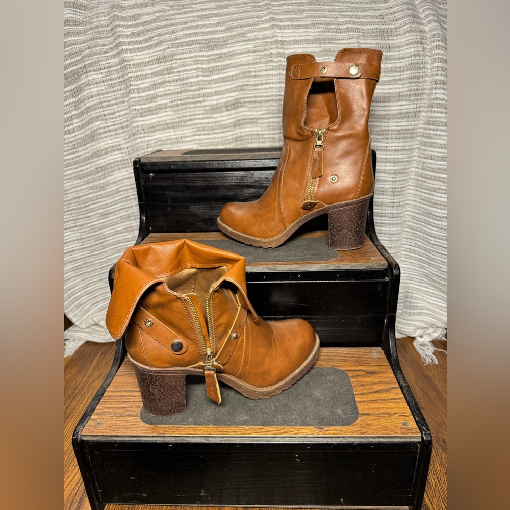 Bumper brand boots.